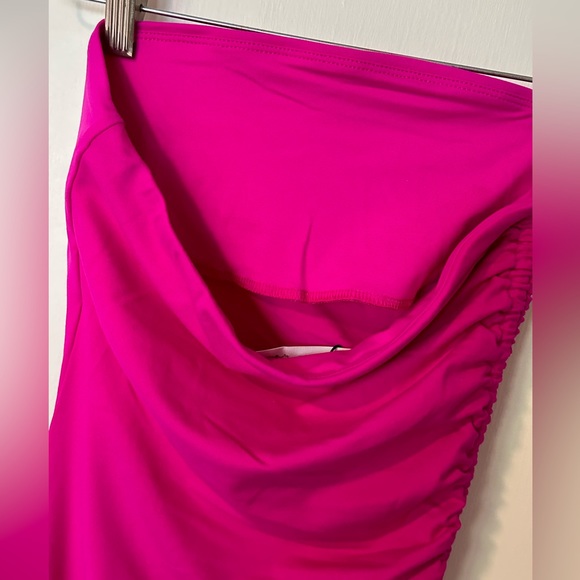 Susana Monaco - Gathered Side Tube Dress in Magenta - Picture 7 of 9